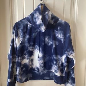 Woman’s fleece sweatshirt
